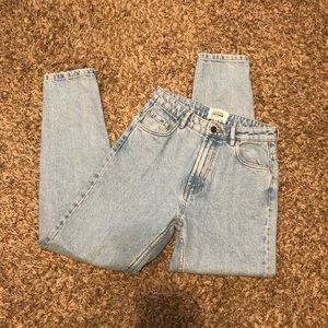 Mom jeans
